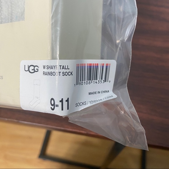 UGG Shayne Boot Socks Shoe size 5-11 New - Picture 11 of 12